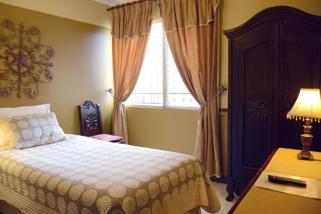 Hostal Villa Toscana Città del Guatemala Esterno foto